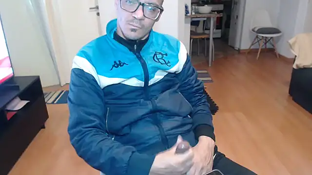 Snapshot of guachin_hunk chatting on June 21, 2026, 11:10 pm guachin hunk online show from June 21, 2026, 11:10 pm