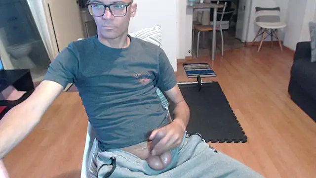 guachin hunk online show from November 8, 2025, 11:19 pm