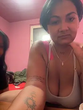 Madsion23 online show from September 19, 2025, 6:23 pm