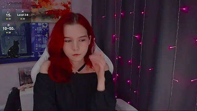 mslilunicorn online show from December 5, 2025, 7:23 pm