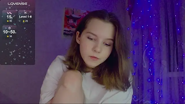 mslilunicorn online show from February 11, 2025, 7:27 pm