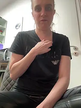 LadyChantale online show from March 31, 2026, 5:31 am