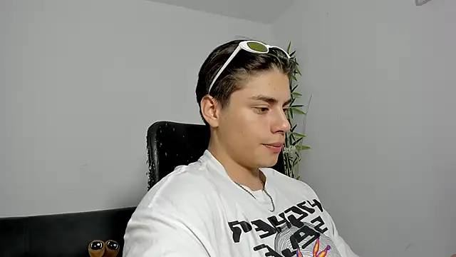 Giordano Russo online show from March 15, 2025, 8:43 pm