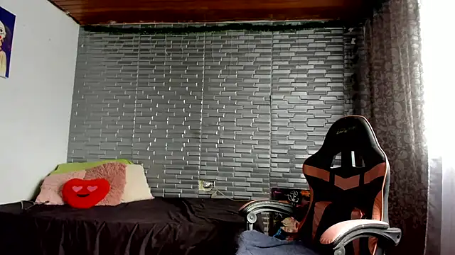 Ginger Sweetty online show from March 12, 2026, 8:02 pm