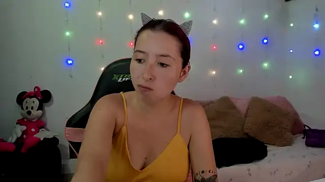 Ginger Sweetty online show from February 9, 2025, 1:11 am