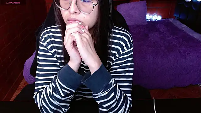 Snapshot of MidoriQuiinn chatting on May 15, 2026, 4:16 pm MidoriQuiinn online show from May 15, 2026, 4:16 pm