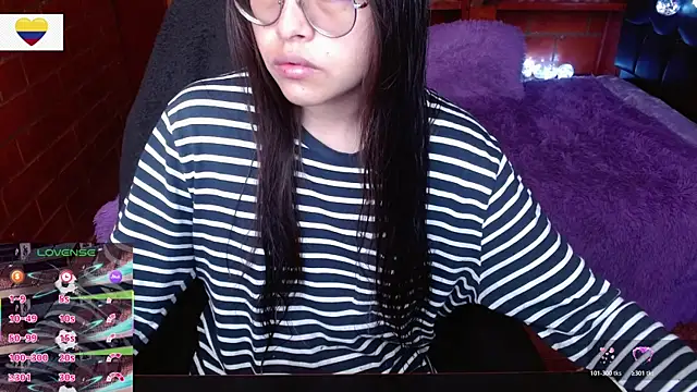 MidoriQuiinn online show from June 18, 2026, 4:01 pm