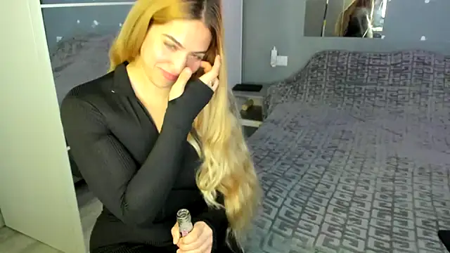 Snapshot of MariaMeir chatting on January 26, 2025, 1:41 am MariaMeir online show from January 26, 2025, 1:41 am