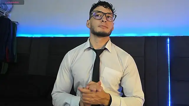 alejandro  2 online show from April 11, 2026, 5:05 pm