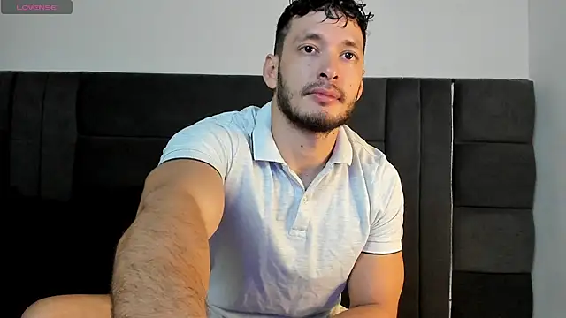 alejandro  2 online show from April 23, 2026, 6:42 pm