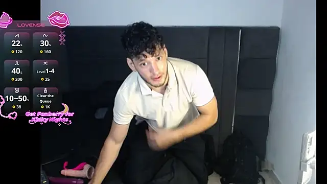 alejandro  2 online show from April 8, 2026, 6:42 pm