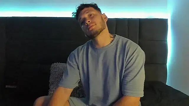 alejandro  2 online show from September 18, 2025, 3:48 pm