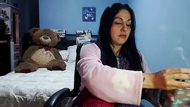sahtlove1 online show from May 27, 2026, 1:57 am