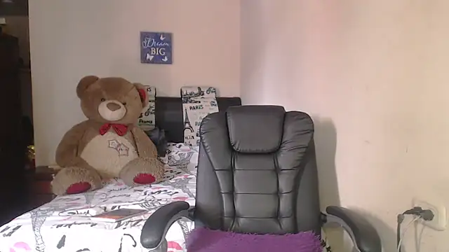 sahtlove1 online show from September 12, 2025, 6:40 pm