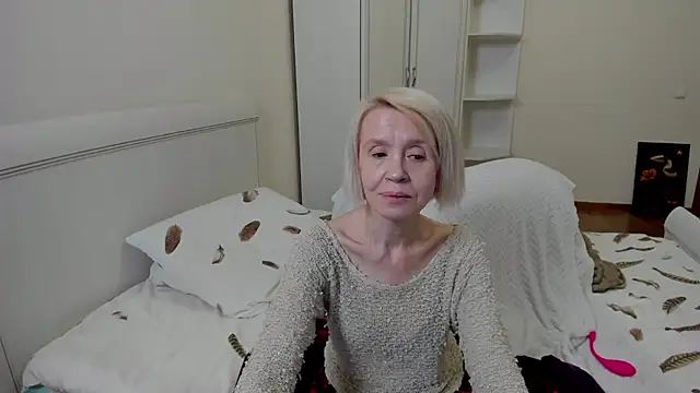 aminalive online show from November 14, 2025, 6:44 pm