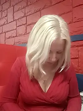 Snapshot of Arina_smiles chatting on January 4, 2025, 10:24 pm Arina smiles online show from January 4, 2025, 10:24 pm