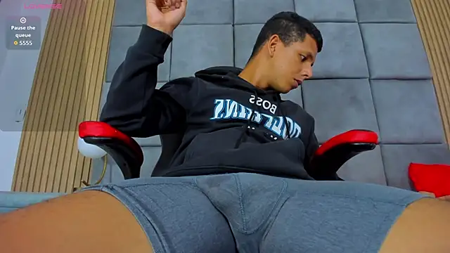 boy bigcock24cm online show from February 6, 2026, 2:51 am