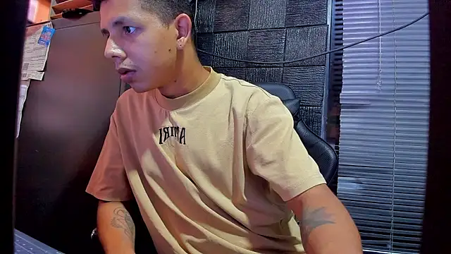 boy bigcock24cm online show from June 14, 2026, 2:29 pm