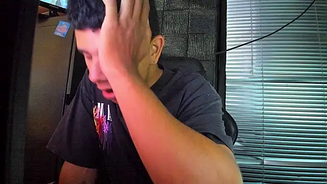 boy bigcock24cm online show from June 17, 2026, 10:08 pm