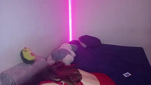 sweet little232 online show from November 21, 2025, 9:52 am