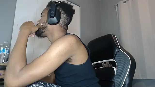 ChrisVacher online show from December 23, 2024, 11:57 am