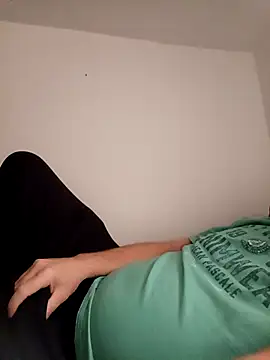 ScalicHat69 online show from April 13, 2026, 5:17 pm