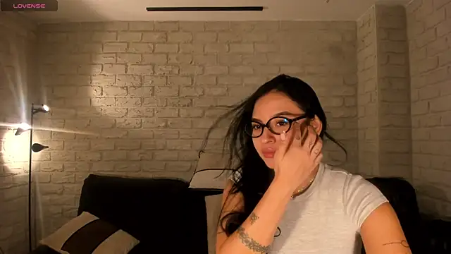 MollyJones  online show from June 13, 2026, 11:08 am