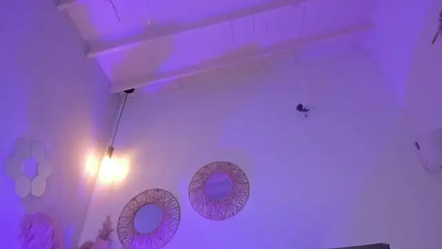 hot booty  online show from October 31, 2025, 12:57 pm