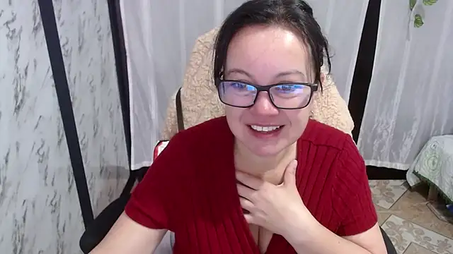 Sonialorens  online show from March 6, 2025, 12:09 pm