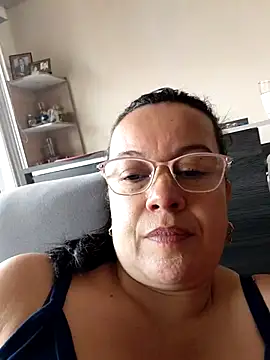 Sonialorens  online show from July 22, 2026, 4:31 pm