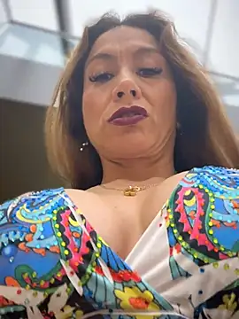 angelitasexy81 online show from April 17, 2026, 4:32 pm