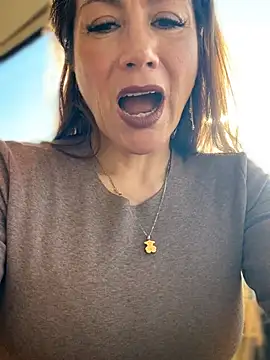 angelitasexy81 online show from February 23, 2026, 3:56 pm