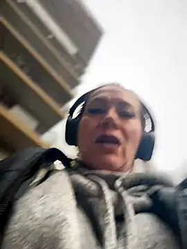 angelitasexy81 online show from December 15, 2025, 3:40 pm