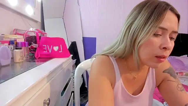 Snapshot of Byanca_Winklar chatting on February 15, 2025, 8:34 pm Byanca Winklar online show from February 15, 2025, 8:34 pm