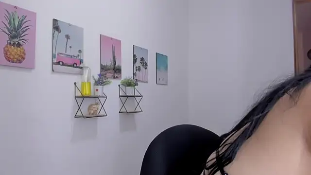 Emma lean online show from February 8, 2026, 4:05 pm