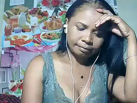 Hyncam online show from February 22, 2025, 3:25 pm