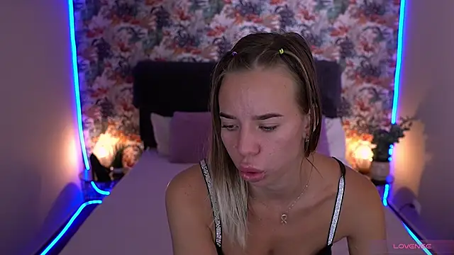 Sexy Ira online show from September 23, 2025, 6:53 am