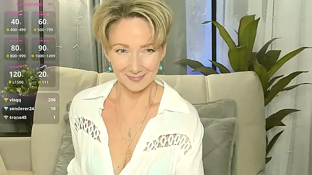 AkexandraFix online show from November 10, 2025, 1:05 pm