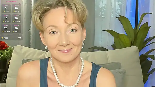 AkexandraFix online show from February 3, 2026, 2:00 pm