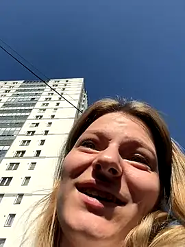 MaryHiggins online show from September 9, 2025, 9:52 am