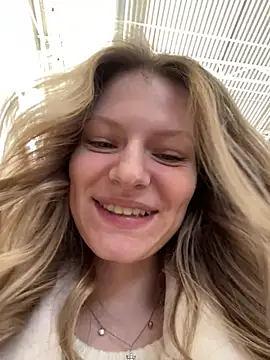 MaryHiggins online show from April 9, 2026, 10:43 am