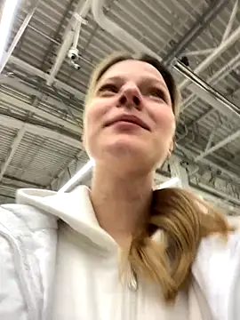 MaryHiggins online show from October 18, 2025, 9:11 am