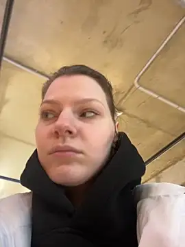 MaryHiggins online show from November 8, 2025, 1:25 pm