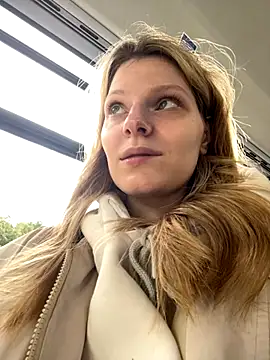 MaryHiggins online show from September 26, 2025, 9:16 am