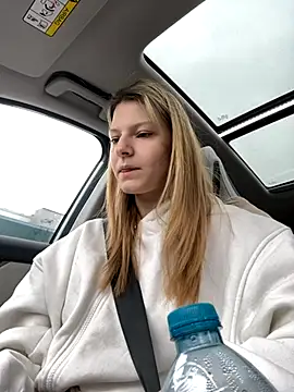 MaryHiggins online show from October 24, 2025, 9:30 am