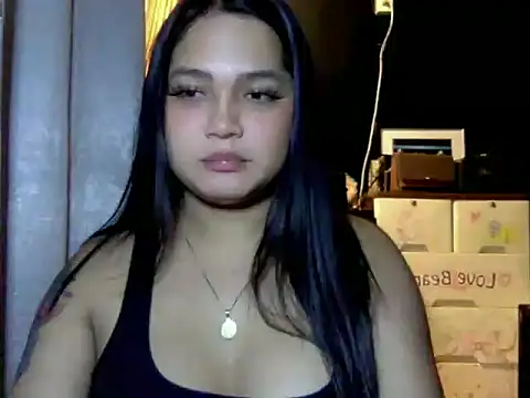 Snapshot of EmpressYna chatting on May 8, 2026, 2:54 pm EmpressYna online show from May 8, 2026, 2:54 pm
