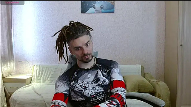 Aestheticguy101 online show from April 2, 2026, 9:05 am