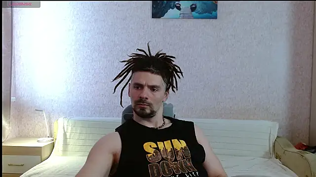 Snapshot of Aestheticguy101 chatting on April 30, 2026, 8:21 am Aestheticguy101 online show from April 30, 2026, 8:21 am