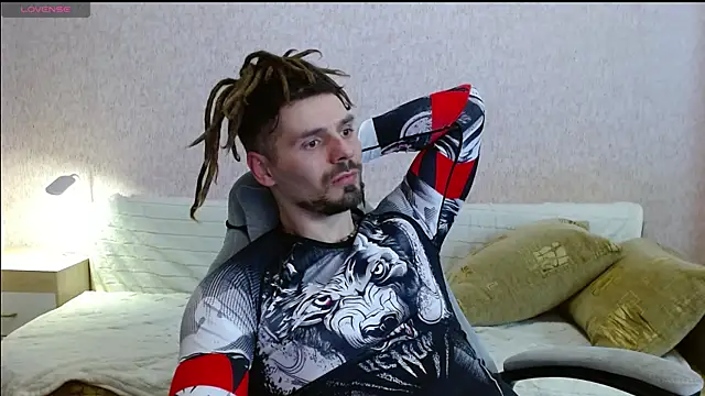 Aestheticguy101 online show from April 11, 2026, 5:16 pm