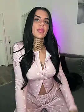 Snapshot of LexiCoco chatting on October 5, 2025, 7:54 am LexiCoco online show from October 5, 2025, 7:54 am